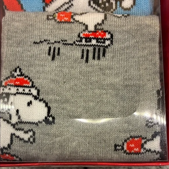 Peanuts Snoopy Christmas Crew Socks Set - Red, Blue, Gray.  B4 - Picture 7 of 7
